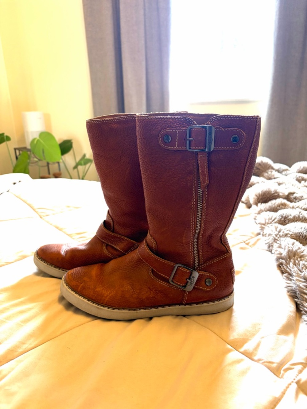UGG Chestnut Andra Boot - Women’s